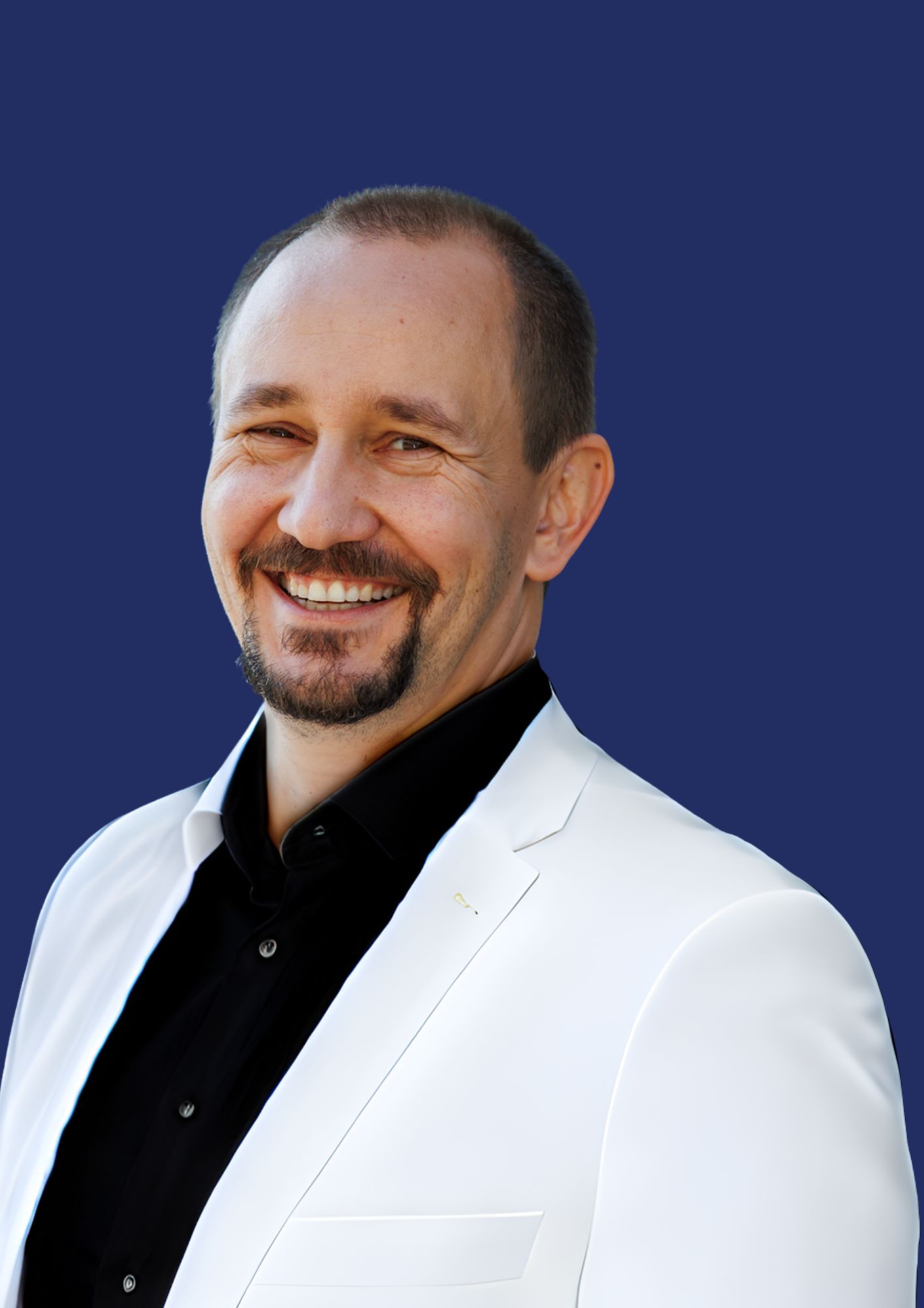 Ing. Martin Hubáček – finančný konzultant
